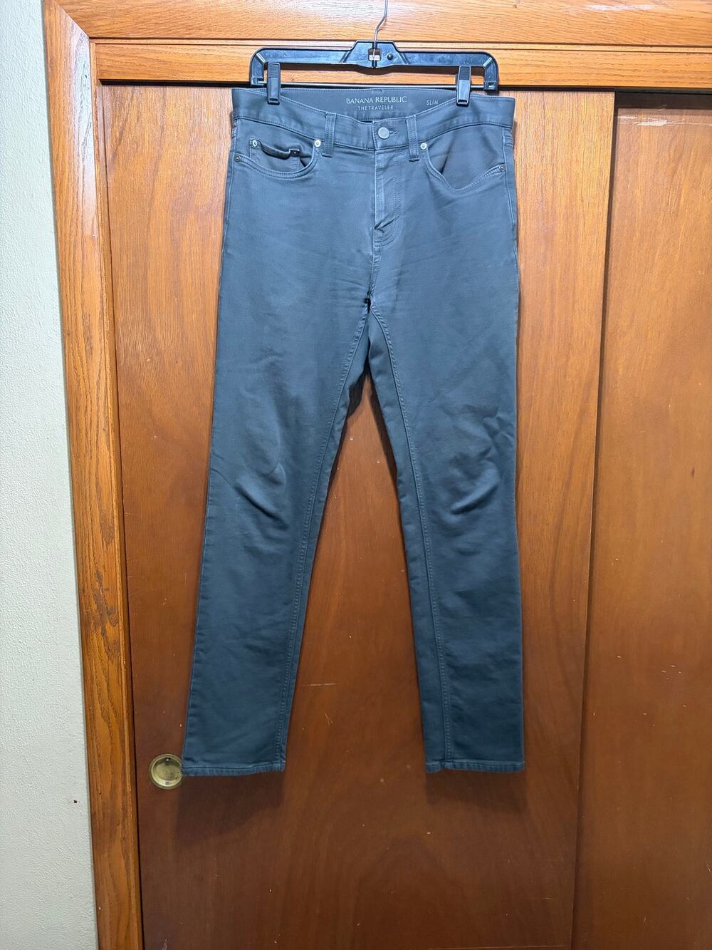 Banana Republic Traveler Slim Pants Men's 30x32 Gray Stretch 5 Pocket Chinos
